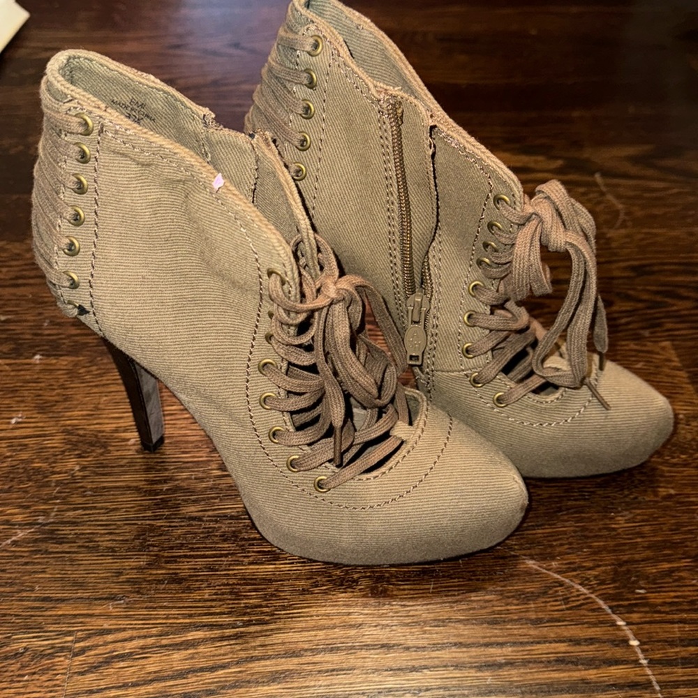 ASH Plarform Heeled Booties Sz 7